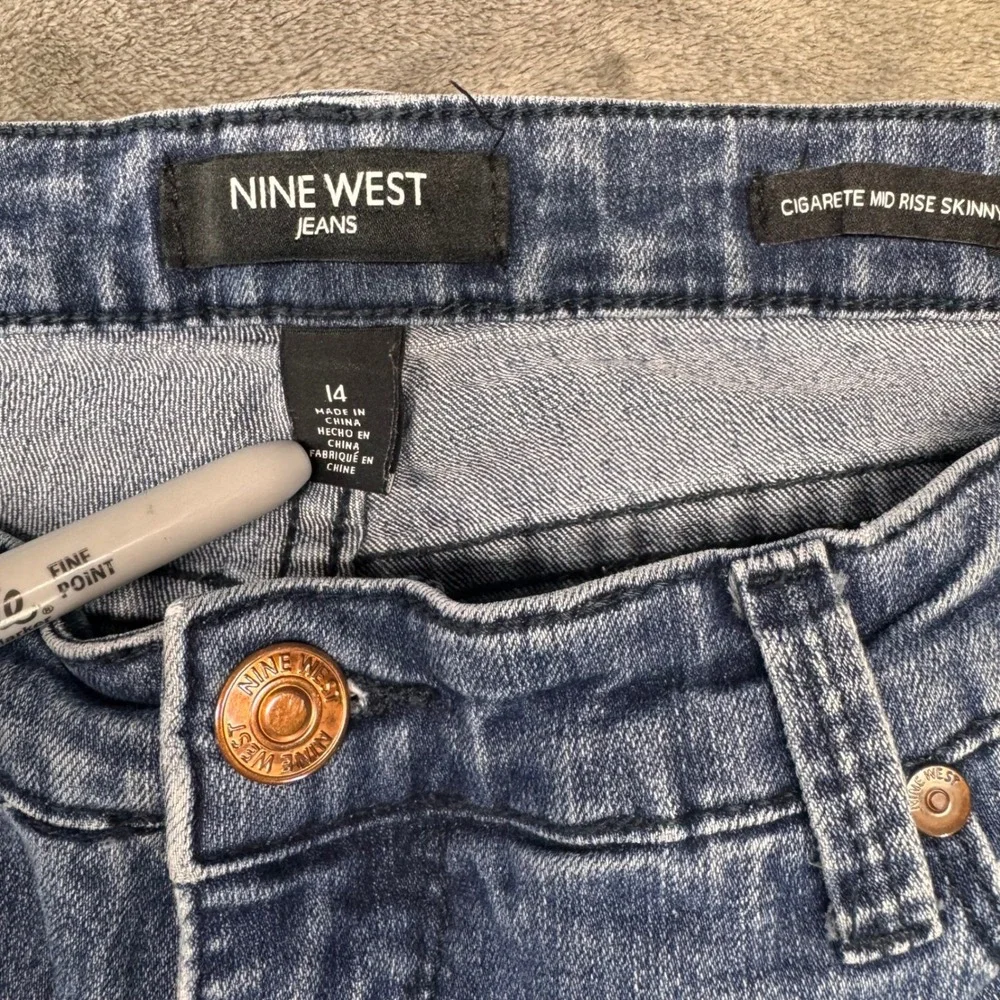 Nine West Jeans Cigarette Mid Rise Skinny Denim‎ Blue Wash Size 14